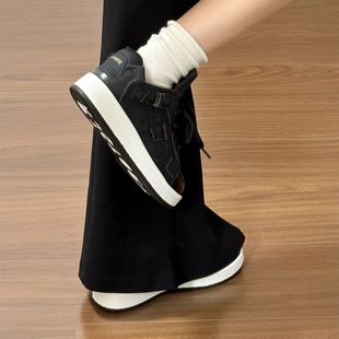 原创黑白色厚底大舌头面包鞋女ins有擦声耐磨休闲鞋厚底减震板鞋