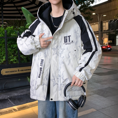 2025新款青少年春秋款连帽夹克男士帅气学生外套加绒加厚冲锋衣潮