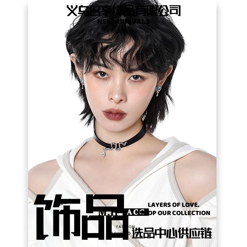 义乌名亨饰品原创恶魔之眼灵蛇项链女气质百搭高级感吊坠轻奢复古