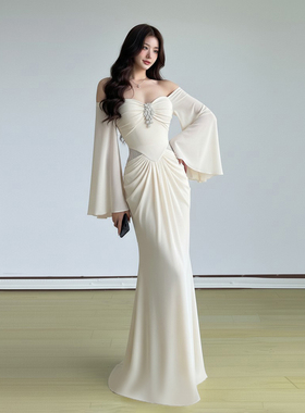 eilove宴会女主名媛千金风礼服连衣裙性感露肩褶皱收腰喇叭袖长裙