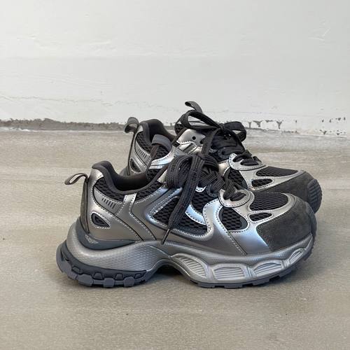 露思同款小怪兽老爹鞋2025秋季新款松糕底时尚洋气运动休闲鞋轻便