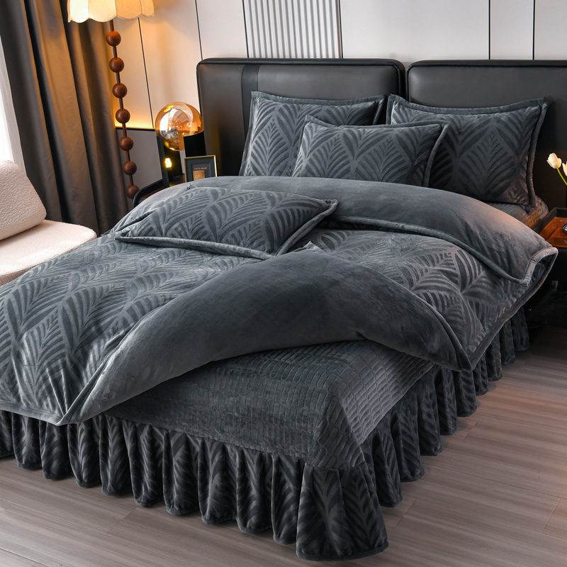 10斤轻奢厚床盖款牛奶绒四件套雕花珊瑚绒被套床单双面绒床上用品