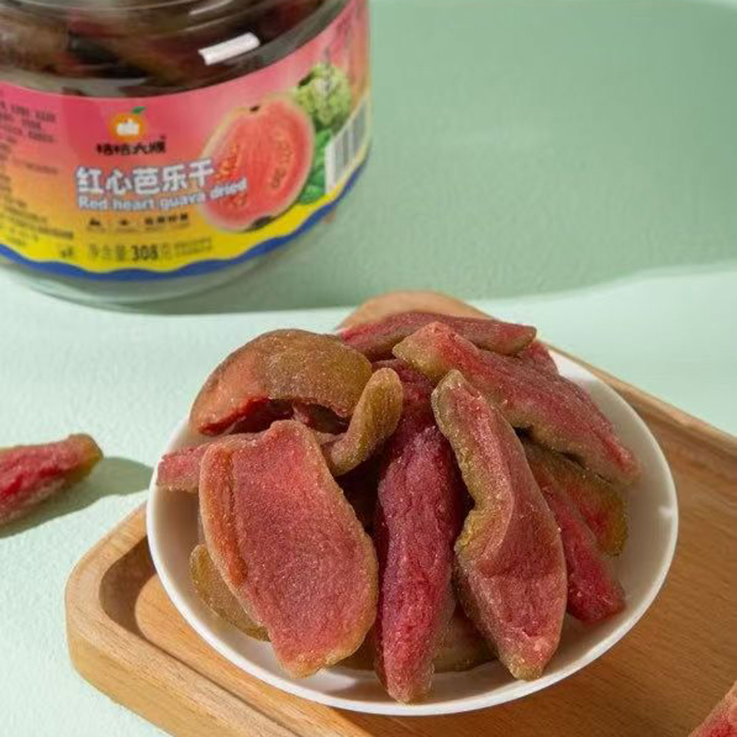 红心芭乐干番石榴果干网红果脯蜜饯瓶办公室休闲风小零食年货送礼