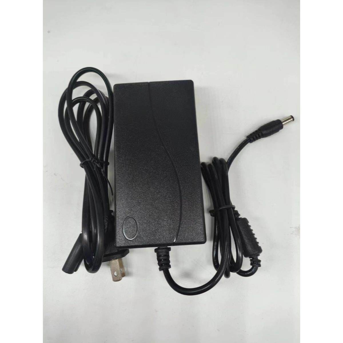 iFound视听教学仪器iF2485WPH充电器液晶显示器DC12V4A电源适配器