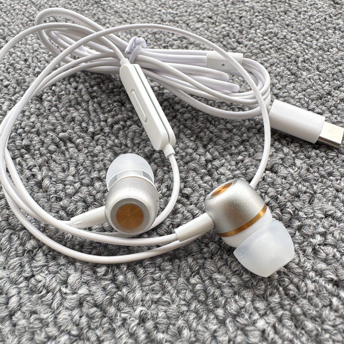 portronics有线耳机typec数字耳机金属重低音效果线控入耳式耳机