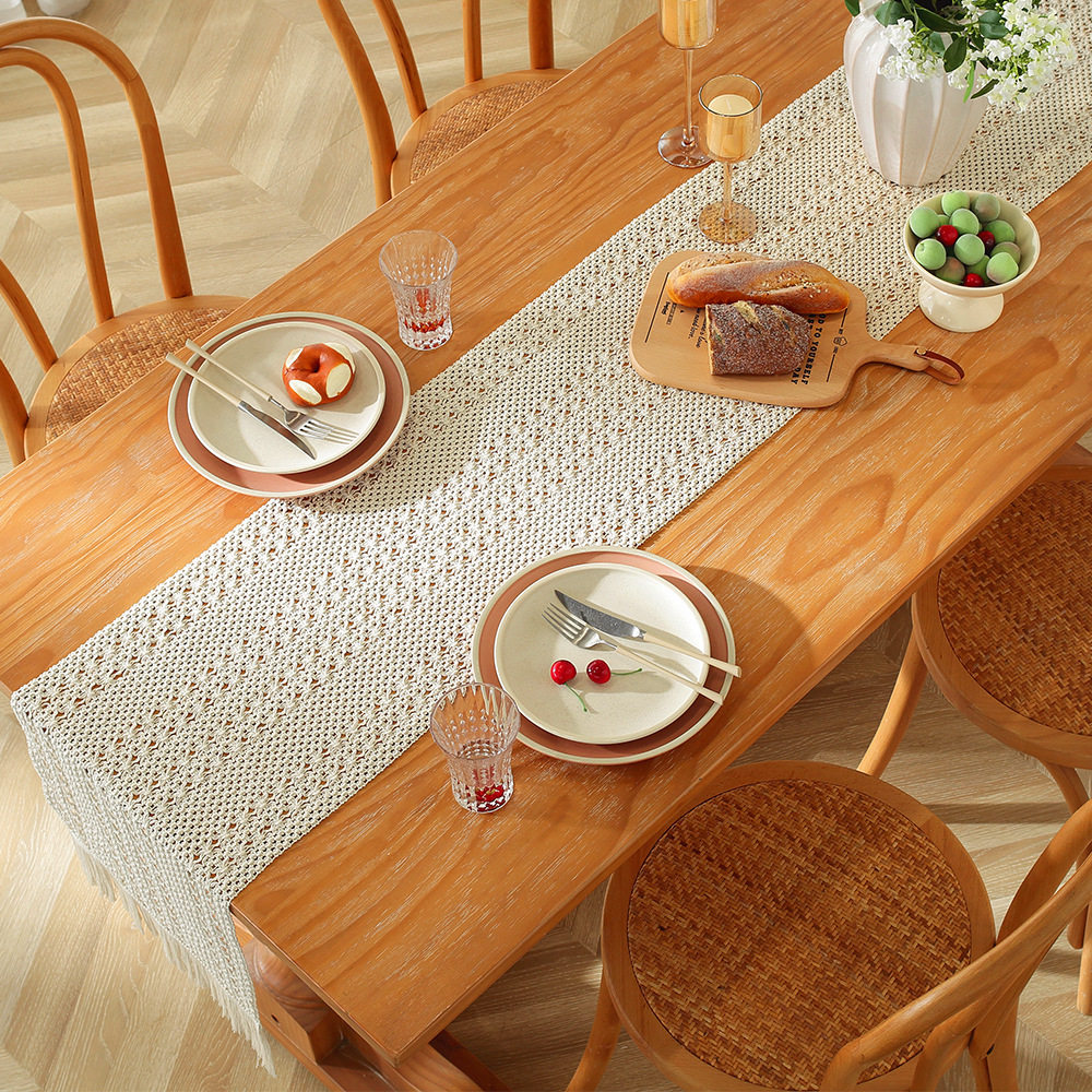 亚马逊新款棉麻拼接桌旗条纹镂空款美式节日婚宴装饰长条床尾巾