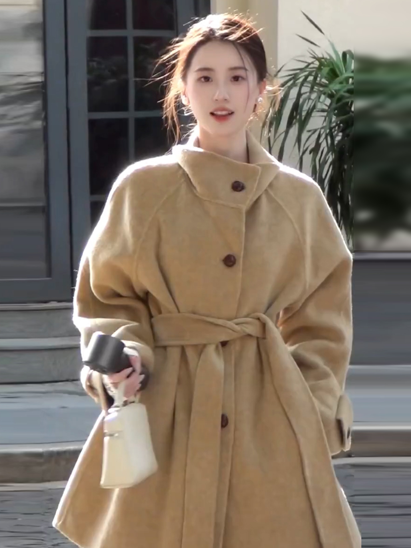 韩系高级感卡其色毛呢厚外套女秋冬季2025新款巨好看收腰呢子大衣