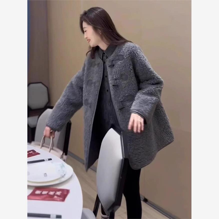 2024新款皮毛一体中长款