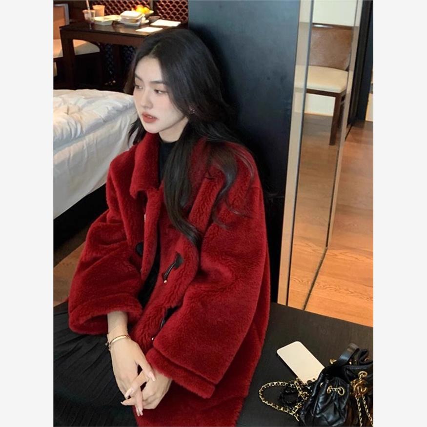 本命年红色羊羔毛毛绒外
