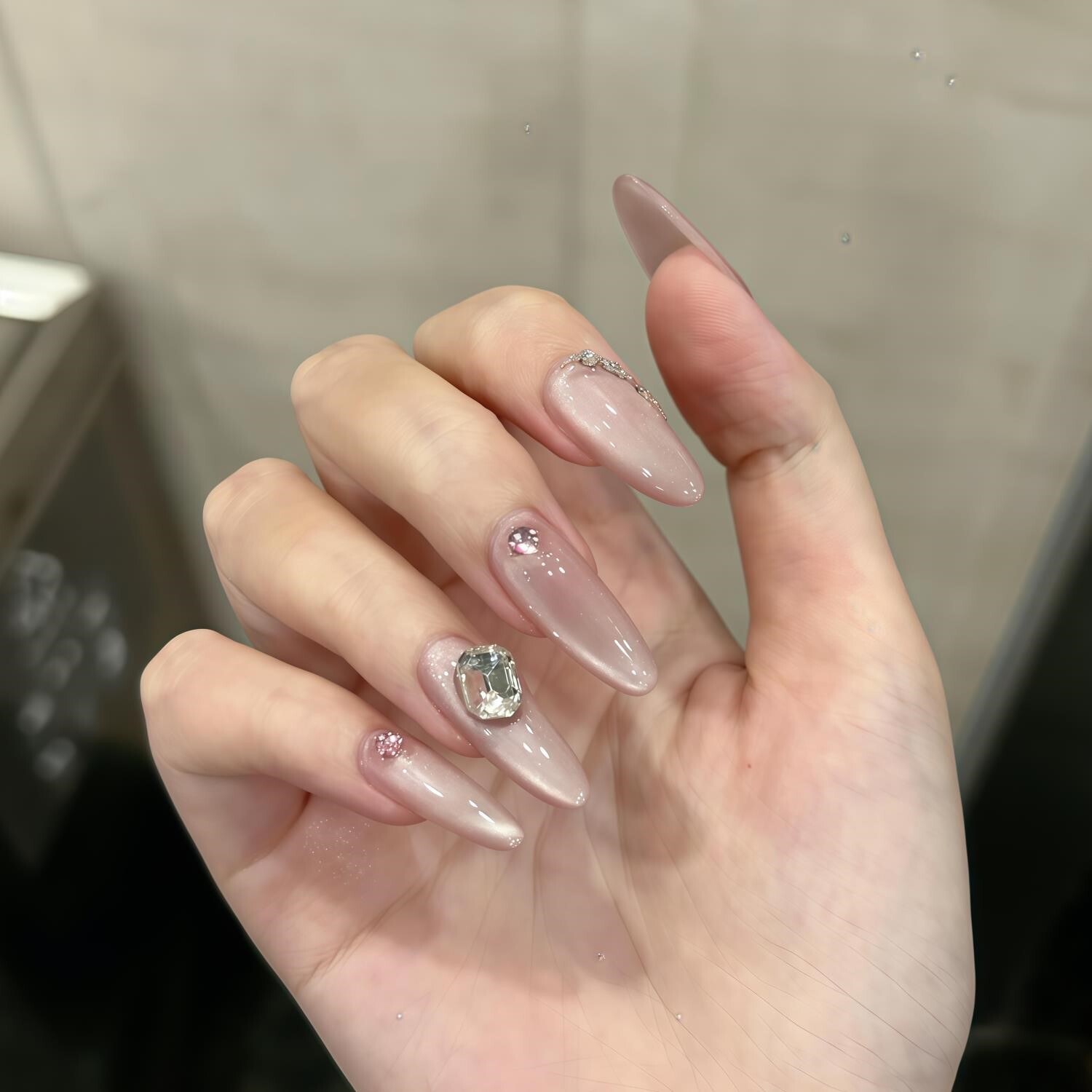纯手工穿戴甲高级感晶石猫眼爆闪碎钻显白指甲中长款亮晶晶婚甲