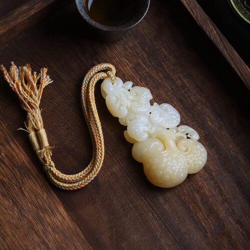天然和田玉玉器工厂店俄料老料浅糖色工艺品玉石如意手把件带证