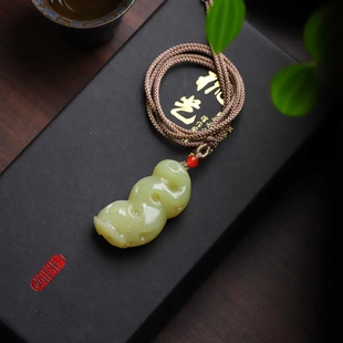 天然新疆和田玉玉器工厂店若羌黄口料老料玉石太湖石吊坠挂件带证