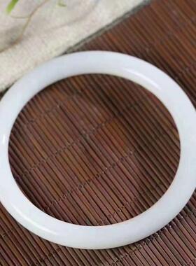 和田玉供应链天然新疆和田玉俄料白玉老料素面玉石简约款细条手镯