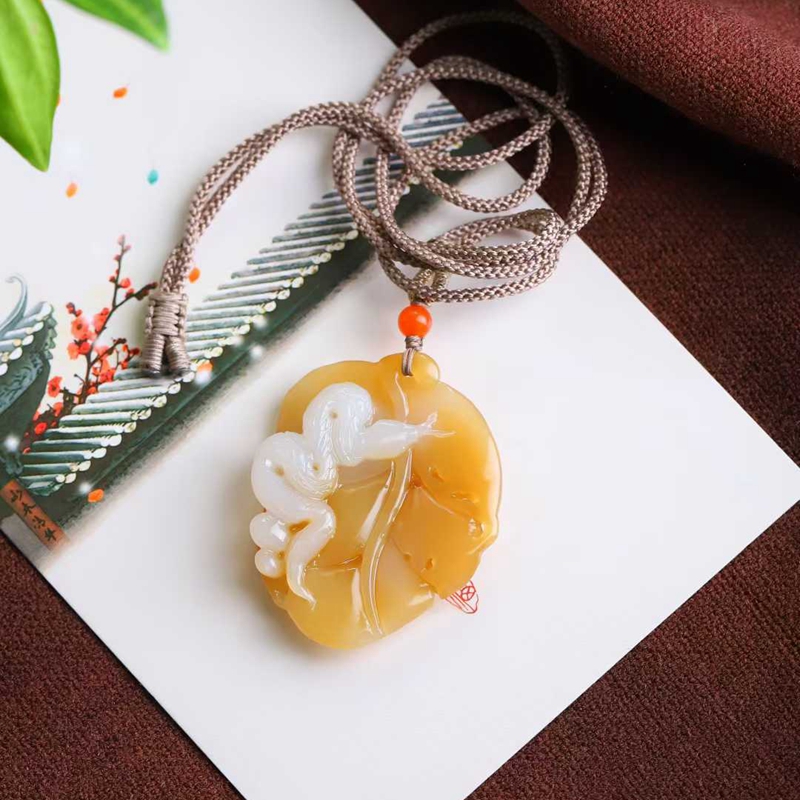 天然新疆和田玉玉器工厂店新疆且末料糖料玉石树叶生肖蛇吊坠挂件
