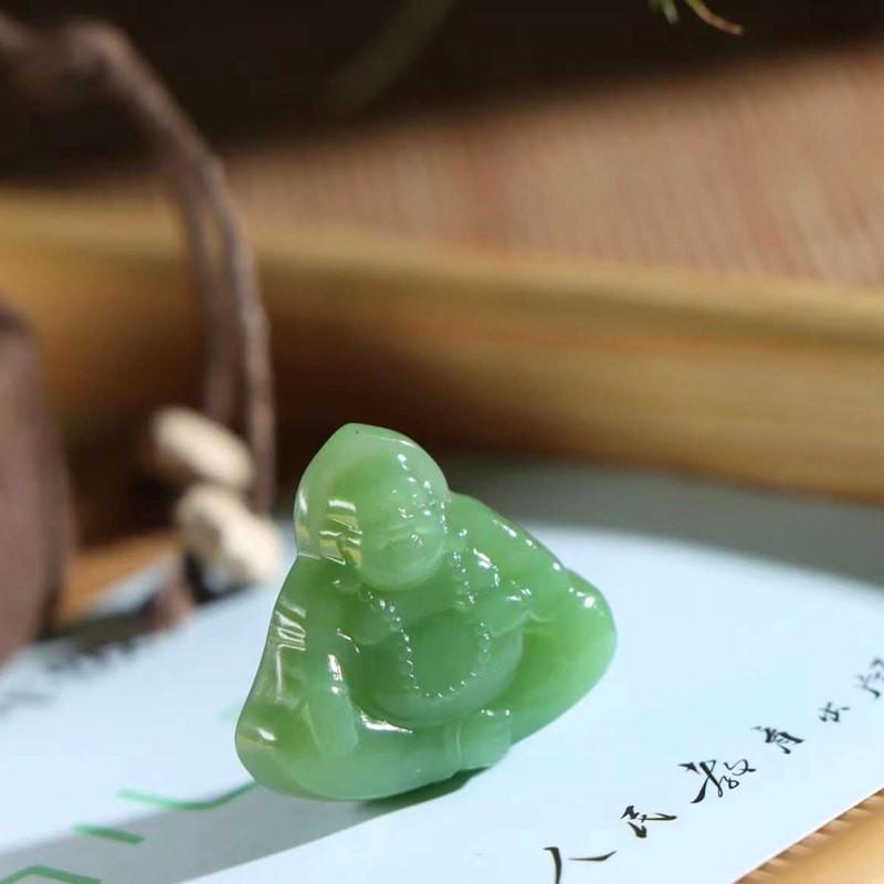 天然新疆和田玉玉器工厂店俄料碧玉老料果绿色玉石弥勒佛吊坠挂件