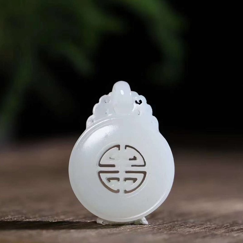 和田玉供应链天然新疆和田玉俄料羊脂级白玉如意玉石吊坠挂件带证