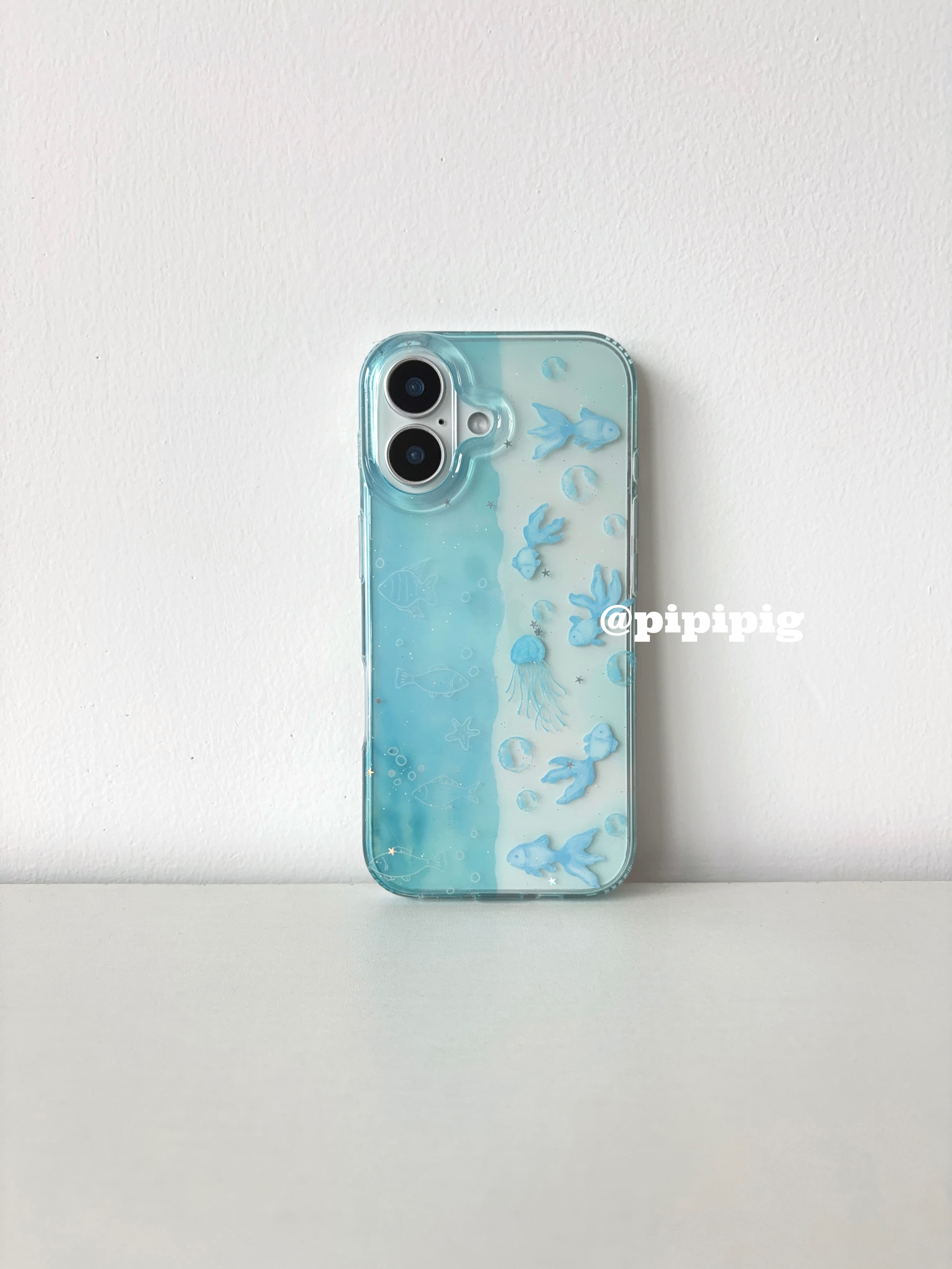 Pipipig透蓝水母小鱼ins韩风网红同款适用于苹果17Pro