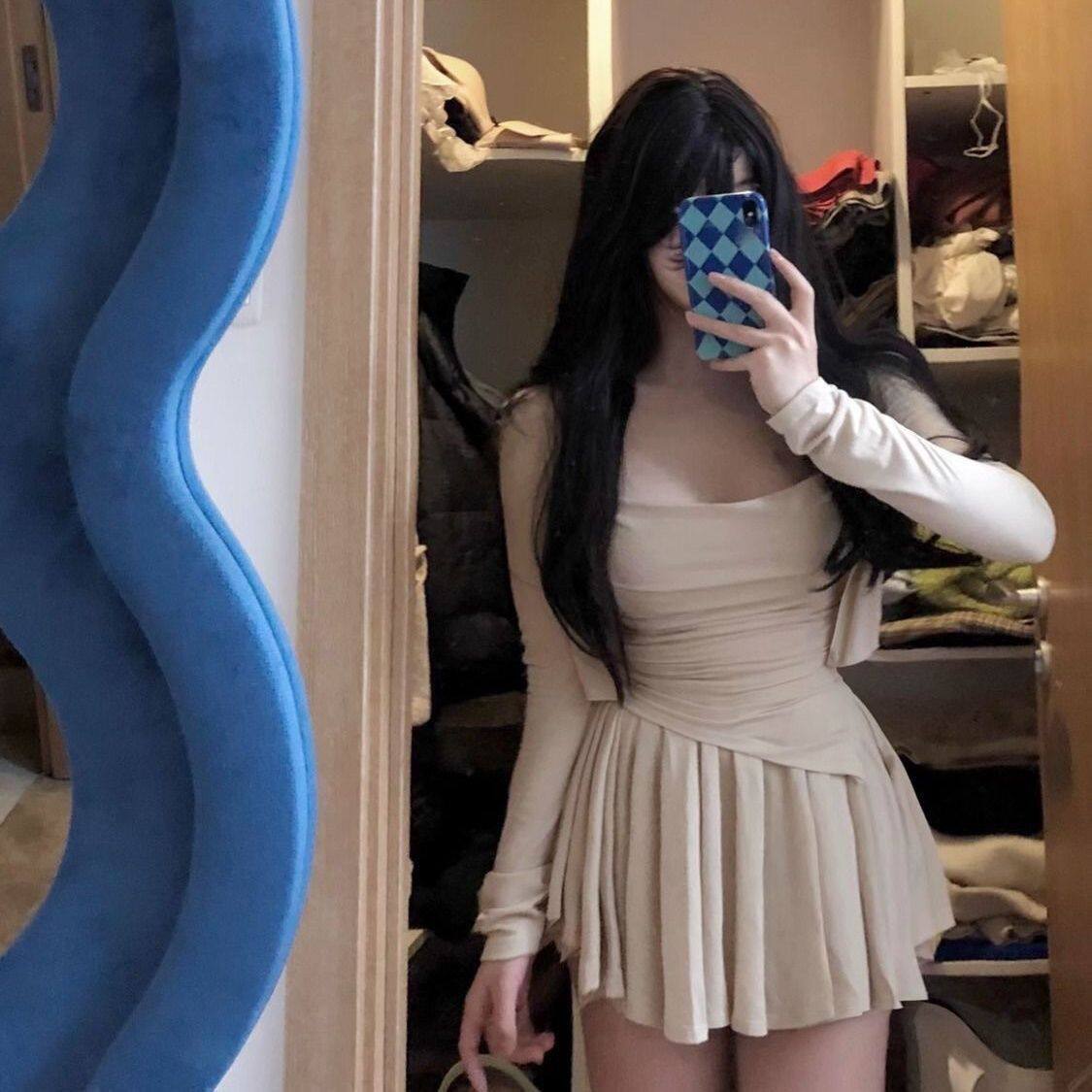 여성 캐주얼 양복 봄 가을 신상 불규칙 캐미솔 +가디건 +짧은 스커트 슬림함과 기질을 위한 3종 세트