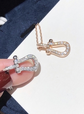 马蹄扣满钻小众设计感礼物吊坠