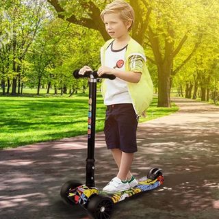 滑板车儿童新款2-6k-8-12岁以上踏板折叠款音乐闪光升降三轮四轮