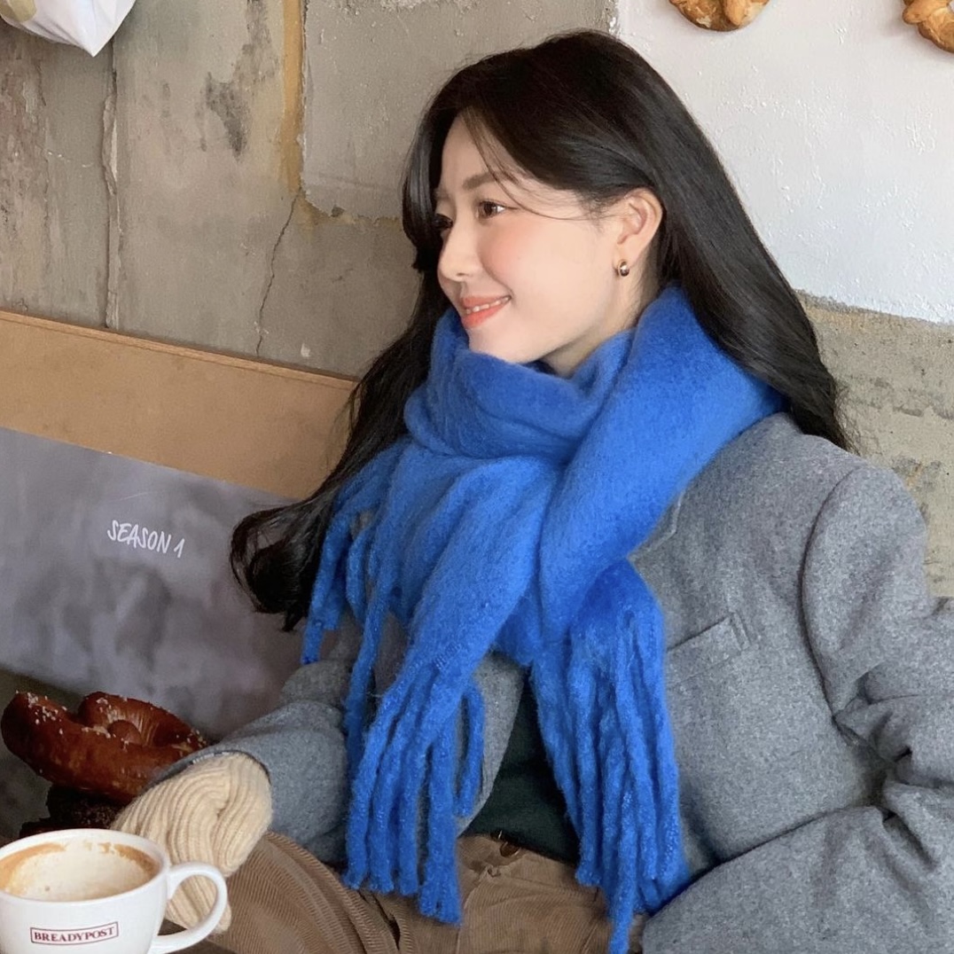 克莱因蓝秋冬绿色加厚保暖高级感围巾女新款学生情侣百搭披肩围脖