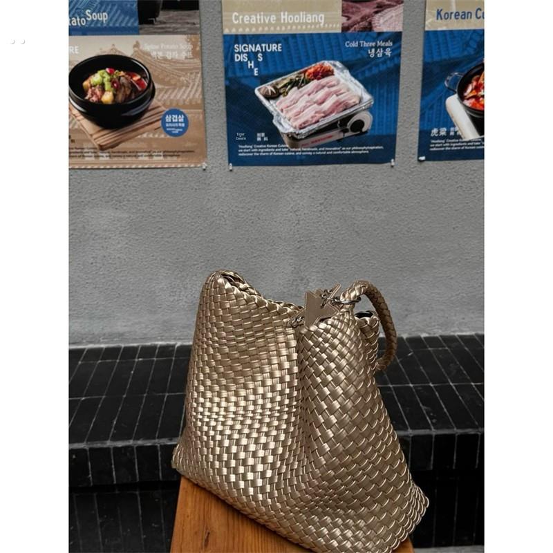 袋子2025新香槟编织袋覆古手提袋时尚手袋利基设计肩袋的妇女