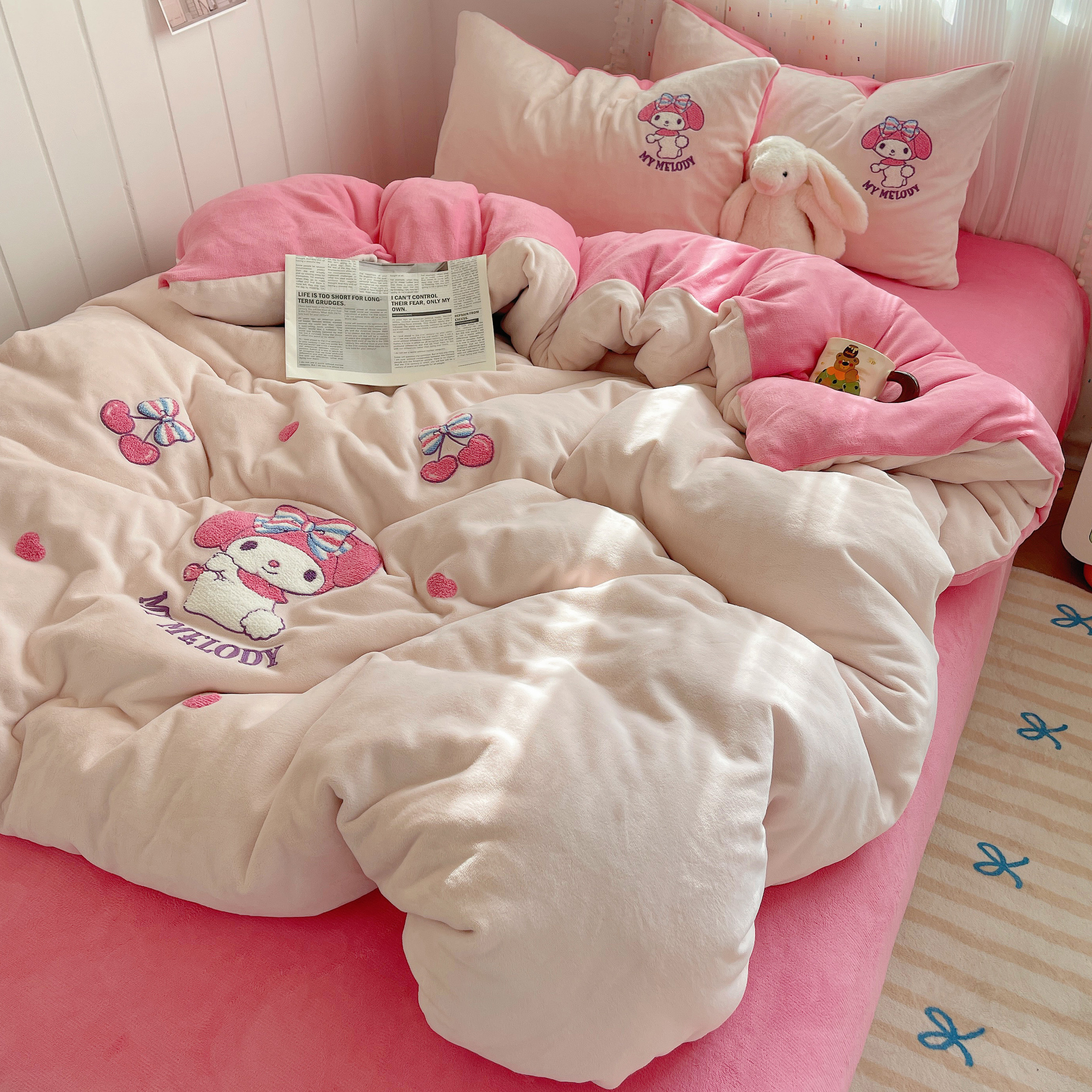 三丽鸥樱桃美乐蒂毛巾绣牛奶绒四件套冬季加厚珊瑚绒法兰绒三件套