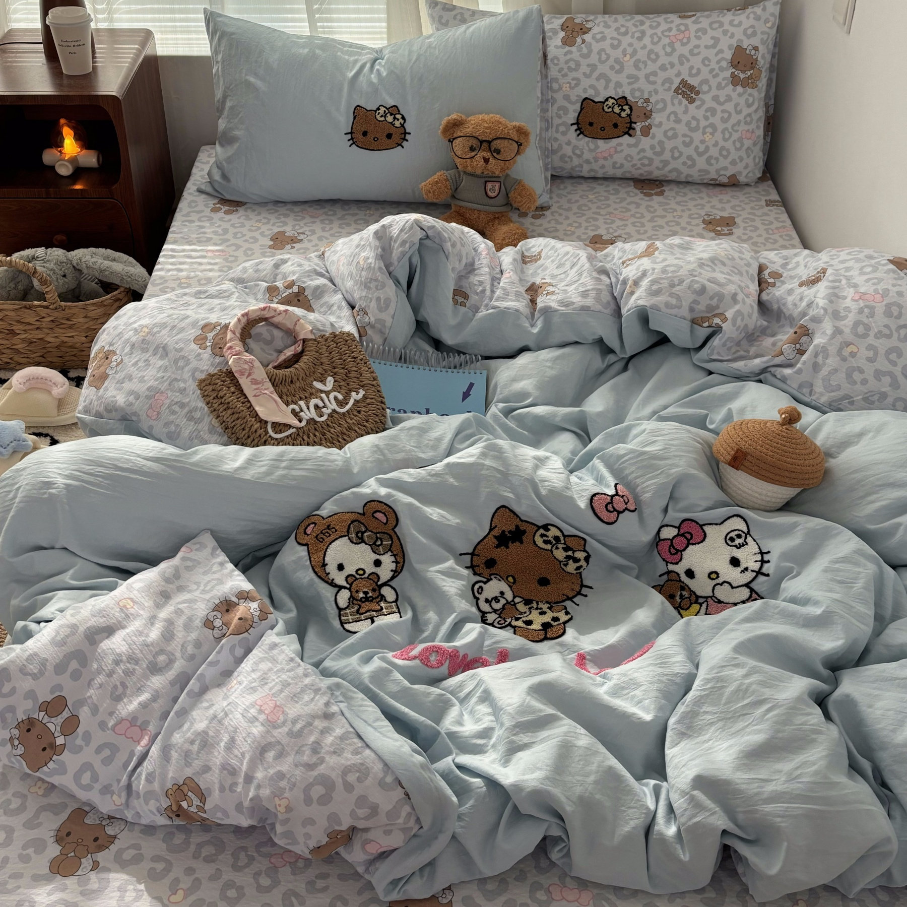 可爱少女浅蓝豹纹猫咪毛巾绣水洗棉四件套纯棉被套床单学生三件套