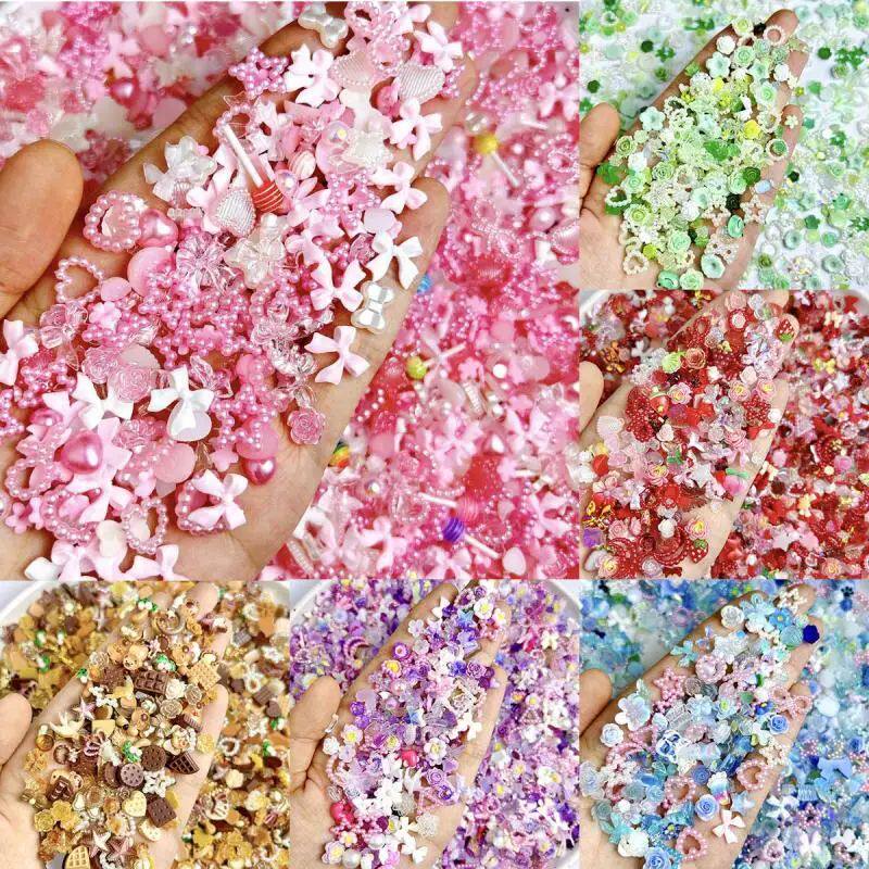 100Pcs/Bag Cute Bow Flower Star Heart Nail Charms Randomly M