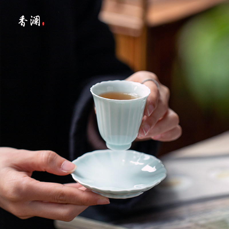 陶瓷手工仿宋风影青茶托葵口杯图片