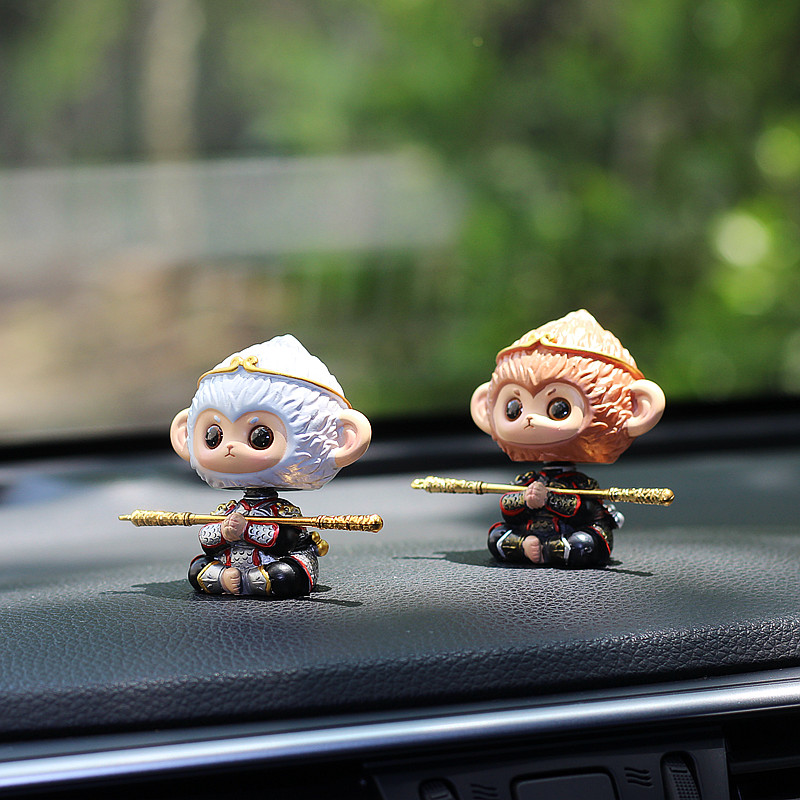 国潮大圣悟空汽车摆件创意树脂