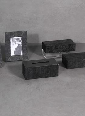 金属质感创意摆件样板房