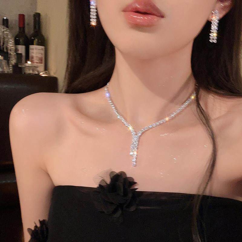 高级感闪钻耳环项炼套装!轻奢小众礼服晚宴锁骨炼新娘婚纱配饰女