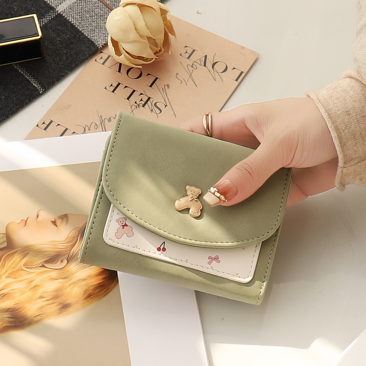 小熊短款钱包女2025新款樱桃印花卡包零钱包一体折叠便携手拿包