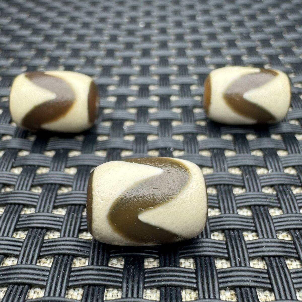 西藏虎牙玛瑙天珠桶珠高油包浆藏传原矿真品老料文玩手串配珠配饰