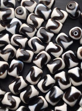 虎牙玛瑙天珠真品藏传配