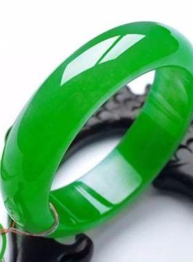 天然帝王绿石英岩手镯女款