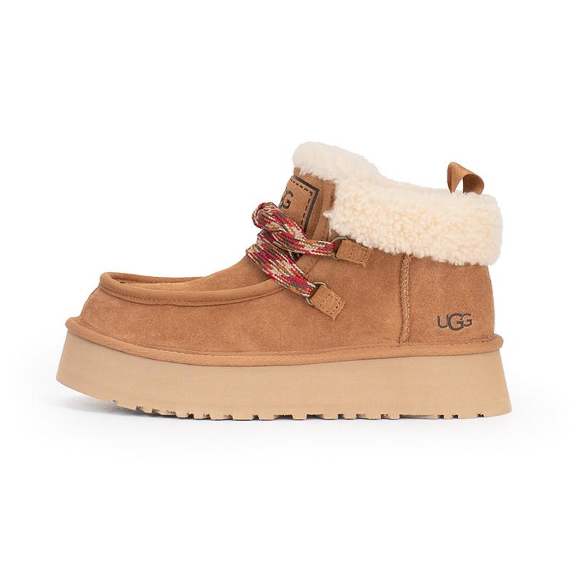 UGG女款厚底牛皮革短筒雪地靴