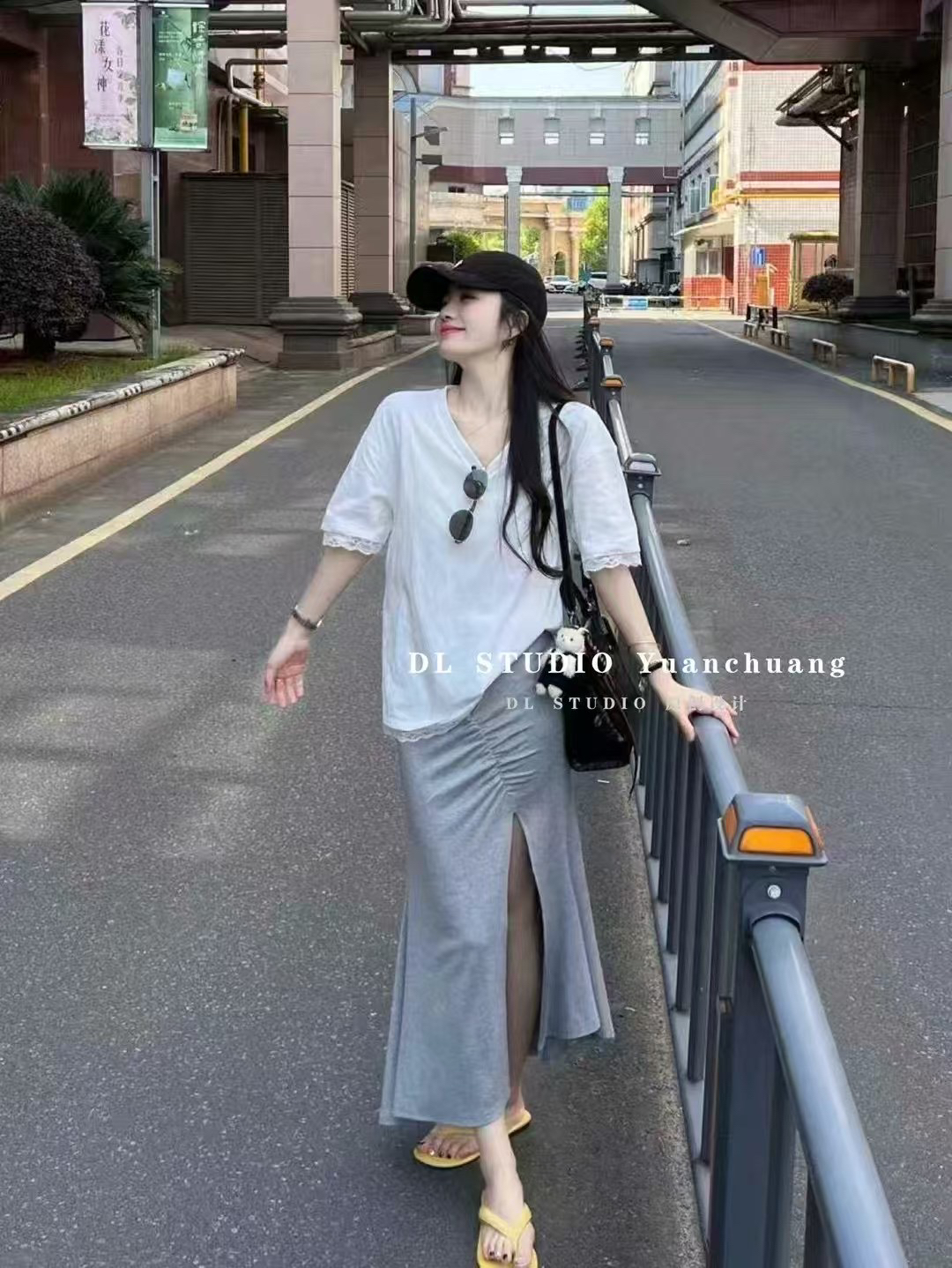 DL2025慵懒风休闲套装夏季2025款v领白色T恤高腰显瘦鱼尾裙两件套