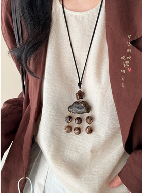 咖色吊坠项链复古装饰毛衣链