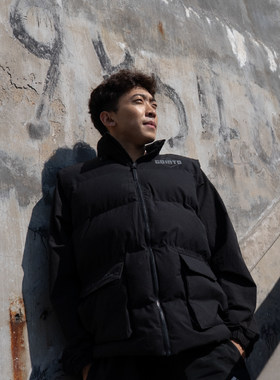 GOINTO上阵工业x724足球生活系列运动出行短款马甲棉服