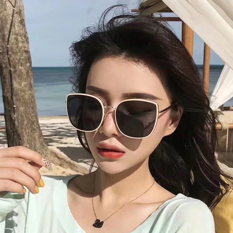 墨镜女夏拍照时尚防紫外线舒适小号可爱个性海边适合
