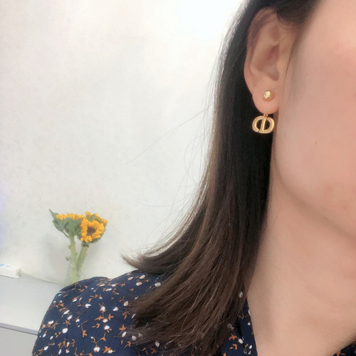 新款耳钉女金色字母CD耳环