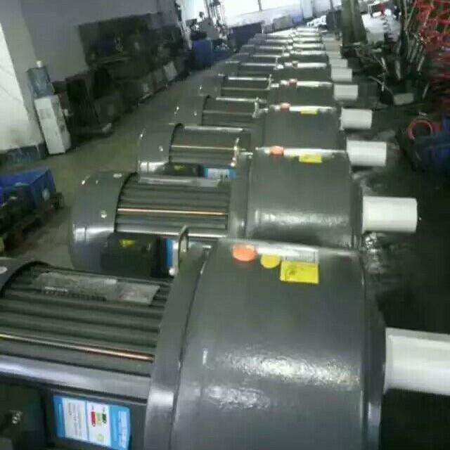 厂家直销晟齿轮邦KWKW3.7KW1.5全自动马达2.2封边机减速机直线