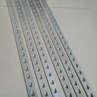 不锈钢板带孔铁条直条扁条加厚神器强力带孔扁条铁片改装角片