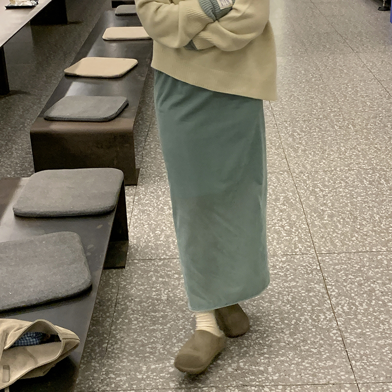 333sss 冬日一抹亮色～薄荷绿松紧腰丝绒半身裙直筒长裙女冬