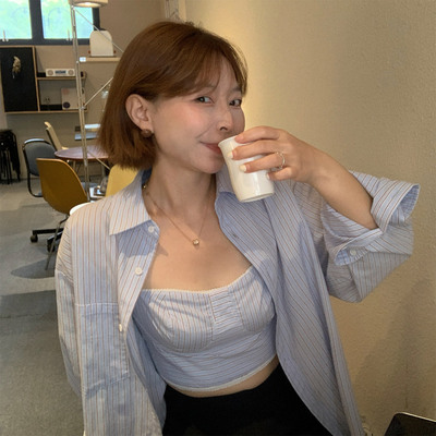 宽松休闲条纹衬衫吊带裹胸两件套