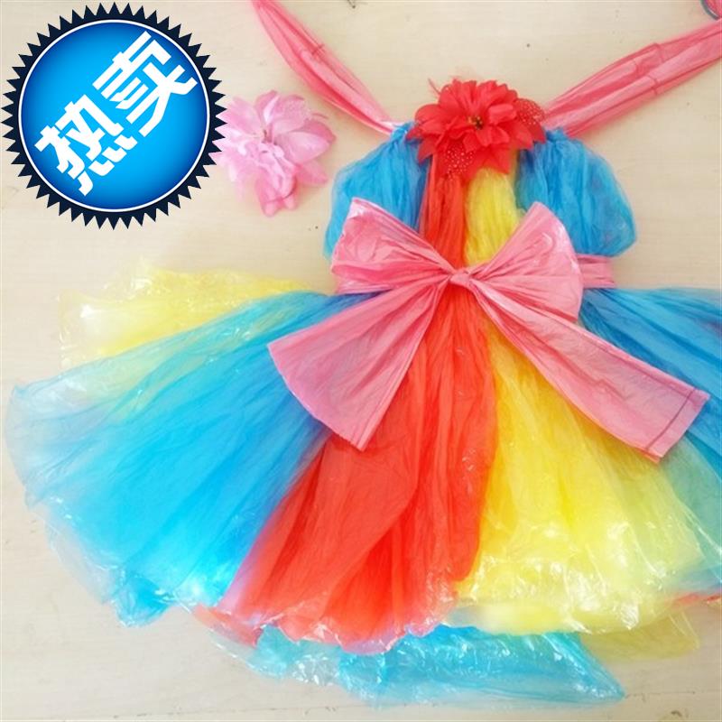 垃圾袋做的裙子垃圾袋手工制作o衣服走秀垃圾袋做的衣服儿童环.