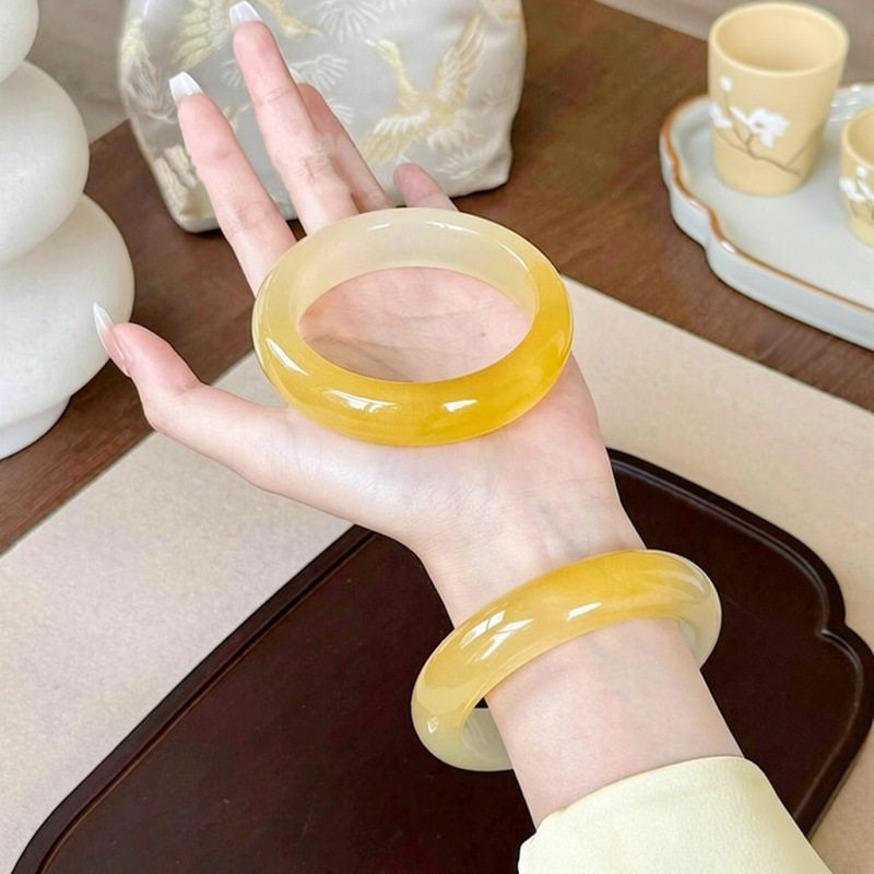 天然黄龙玉冰种玉镯黄玉石手镯60