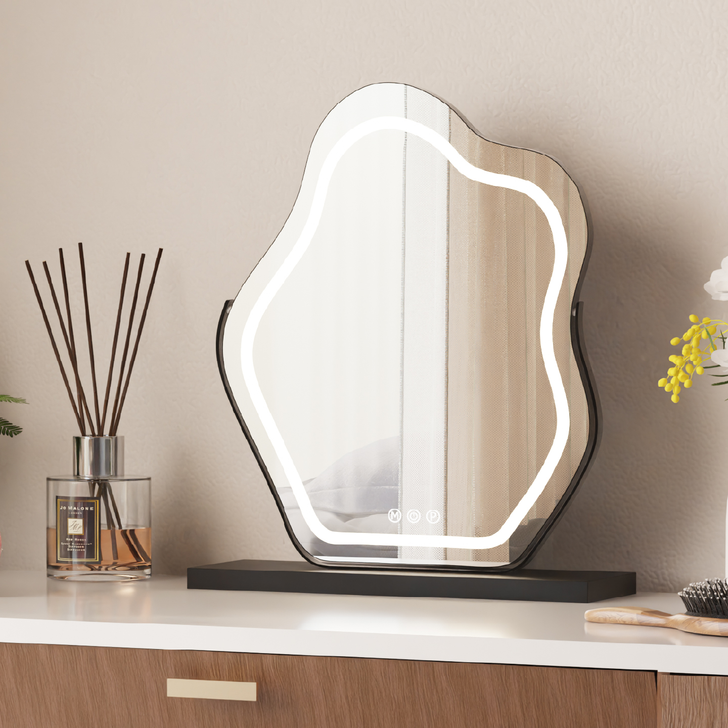 主卧轻奢风云朵异形台式带灯